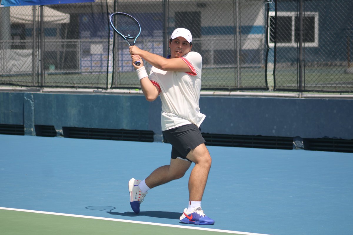 🎾 ¡Gran arranque del 4to Ranking Nacional de Tenis – Copa Ficohsa!
Este sábado iniciaron los partidos de primera ronda en las categorías B, C y D.
📸 Revive los mejores momentos en nuestras galerías fotográficas.
Nos reencontramos este domingo con más emoción en cancha