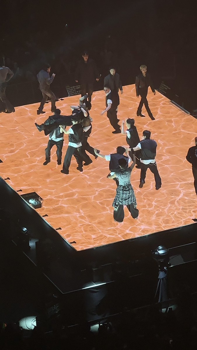 BasilInTheWild's tweet photo. Seeing Ateez live opening night in Atlanta was a dream! Their energy was so high and Atiny matched it so well! #ATEEZinAtlanta #InYourFantasyTour https://t.co/EJmolXEvaL