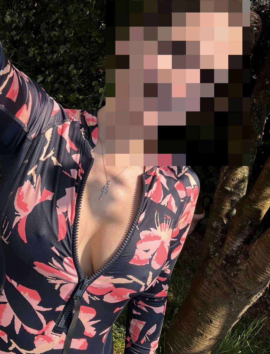 XOPrivatRoom's tweet photo. Unzipped just enough… but never for free 😘
Wanna see the rest? It’s waiting behind this link https://t.co/LvBSq0Z2Vh
#onlyfans #ZipperTease #NSFW #SpicySessions https://t.co/F0Bnf8vcti
