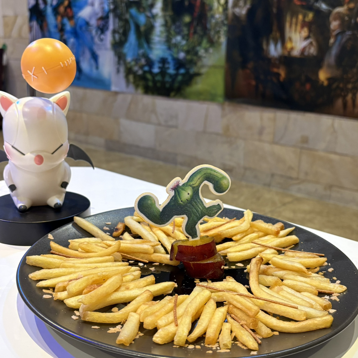 eorzeacafeffxiv's tweet image. 【エオルゼアカフェ横浜店】
横浜店よりメニューをご紹介!
「バレルテンダーのパワーニードルポテト」(通期)
マッチョムキムキなサボテンダーのパワーーーーー!溢れる一品です。
#エオカフェ #FF14