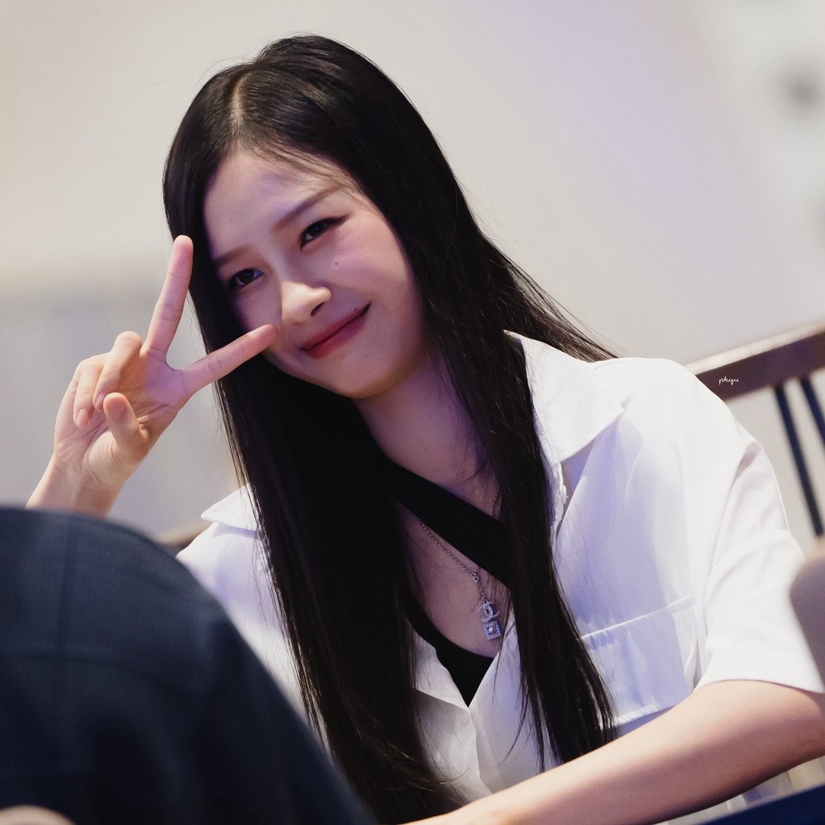ultimilk's tweet photo. a🧵thread of milk pansa vosbein being THEE WOMAN because the world 
deserves to know how wonderful and good-natured she is

(also made this bcs literally every other day new stories about her kindness are revealed ++ her birthday's coming up!!! 💚)

#MilkPansa #mimiv #มิ้ลค์พรรษา https://t.co/WiP9RckW75