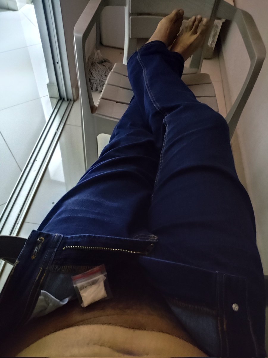 wins030377's tweet photo. Un poco de relajo en el balcón 🦜😈🐽 @EventosGayMed @medellingay11 https://t.co/uMoWj22itT