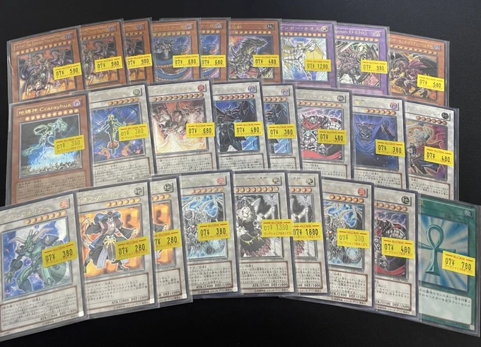 遊戯王OCG 販売情報 初期～3期までのカードや レリーフカード各種お出ししました 担当のオススメは『はにわ』です そのほかレトロショーケースにも 色々お出ししてますので状態の確認だけでもお気軽にどうぞ