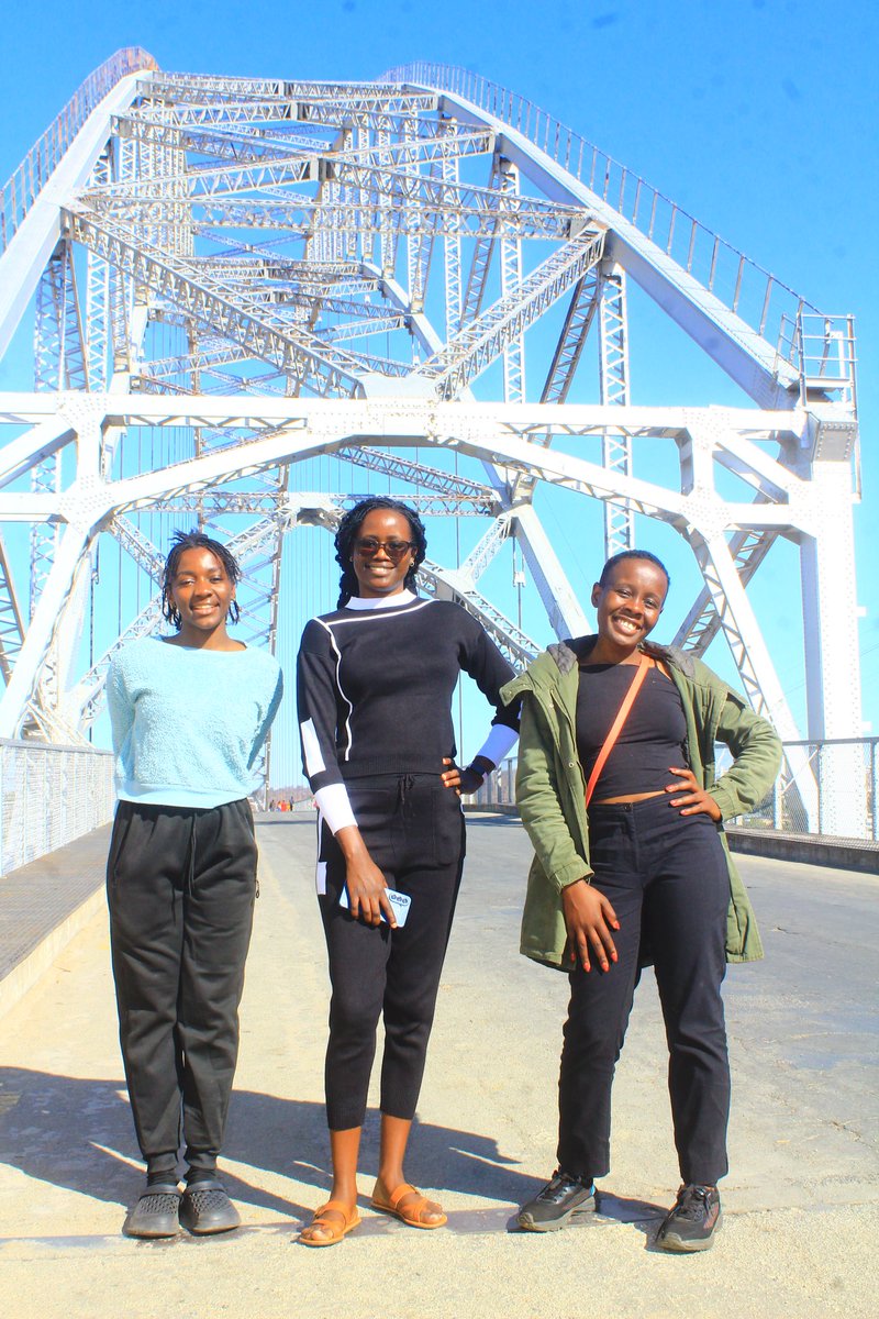 NicKumbula's tweet photo. @nyonisdesk @NyashaZimunhu @DrShopera @GiftMehlana @tatendamashanda Manicaland ✅

We did a photo shoot 😎 Those gentlemen are professional entrepreneurs 📸. Please support them next time you crossing over the Save River over the 🌉 https://t.co/gMOgYL8N3D