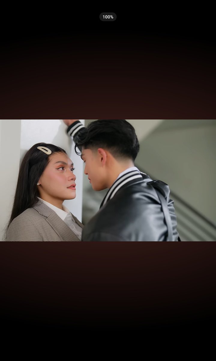 DailyAhgase's tweet photo. @esnyrrr mimaaaa kelan ba next episode ilan beses ko na inulit ulit to ahh... 'may the best man win daw oh' sheeettt F4 na next episode.
#ShaNyr #BresNyr #ChamNyr #Eston
#HighschoolSeries https://t.co/gZSmUnMlun