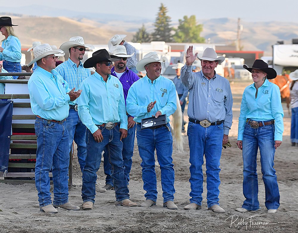 TwisTEDRodeo's tweet image. The final night of #CattlemensDays was special for the Hildreth family. Kelly Hildreth was named Committeeman of the Year, and his sons, Jace and Coy, earned a good check in team roping. twistedrodeo.com/2025/07/13/hil…📸 Robby Freeman