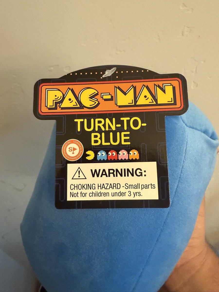 PlushieADay's tweet image. Pac-Man Turn to Blue Ghost plush!
- Released in 2024 by Toy ink and Bandai Namco
- I got this awesome plushie from the @officialpacman cafe in San Diego (today was its grand opening!!!) I also got some other cool stuff 👀
- Run ghost run!!!!