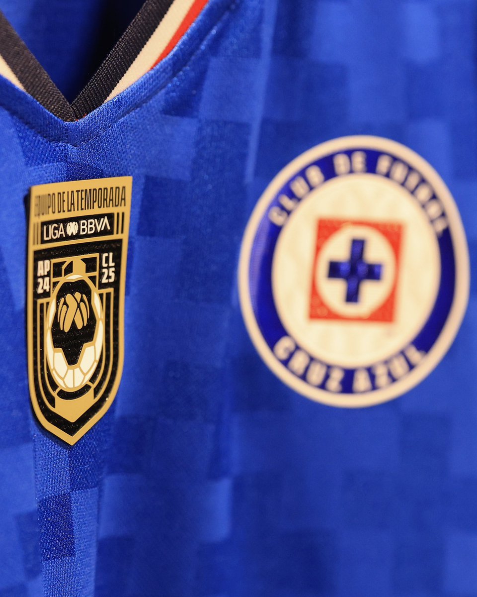 LigaBBVAMX's tweet photo. #EquipoDeLaTemporada presentado por @Nissan_mx solo hay uno.

Y ese es @CruzAzul. 😮‍💨🚂
Joyita de parche. 👏

#NissanEnLaLiga https://t.co/Y0Ztz81JaI