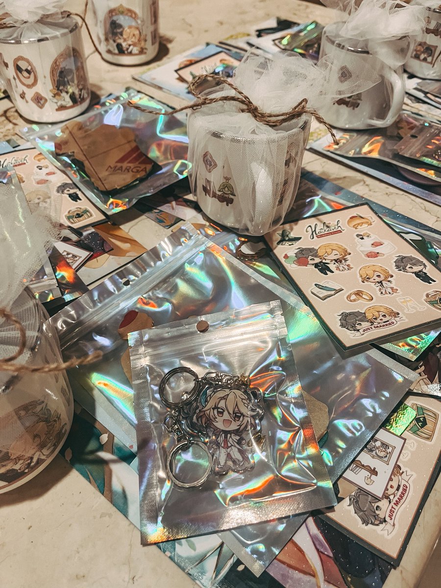 HaikavehWedding's tweet photo. Hello Everyone!
We have started packing for the mail order. Can’t wait for you to receive it💚💛
Don’t forget to tag us when it’s arrived
#Haikaveh #HaikavehWedding #ArsAmandi https://t.co/EaVykwHSzT