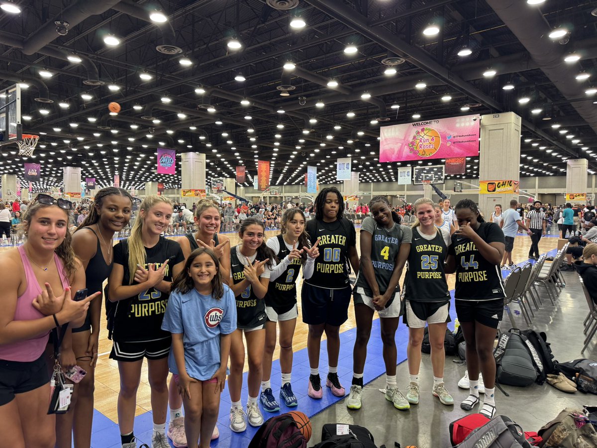GPAgirlsIL's tweet photo. What a great time and show these girls put on this weekend @TFNsRun4Roses!
Competed in every game and lots to be proud of! Thank you to all of the awesome College Coaches in attendance, these girls are working hard for their future!!! 
Next stop… NIKE TOC! Let’s go!!!! https://t.co/jLhUUVZ3Iw