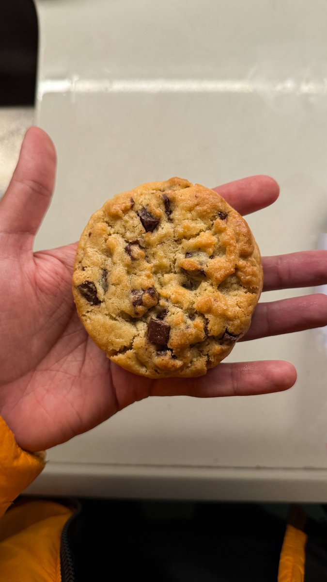 just ate the cookiest cookie 🍪