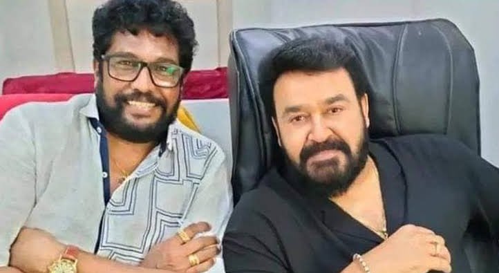 Still on! The Shaji Kailas - Mohanlal film was never dropped, just delayed. Dates were locked years ago, initially with a top banner before Aashirvad took over. That version was dropped due to script issues. Shaji is still hunting for a solid, uncompromising action script.