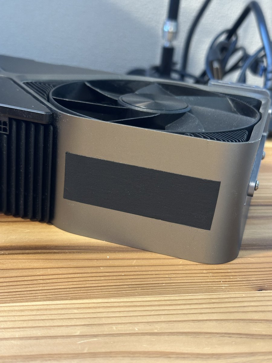 FE光るんじゃねーよマン
#自作pc #カスタム水冷