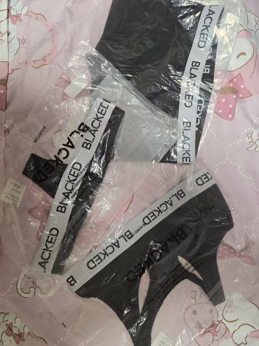 BBC_kimoota's tweet photo. BBCコラでよく出るBLACKED下着の本物を手に入れたぞ!　手間と金がかなり掛かったけど⋯ https://t.co/2TzIFMuqIr