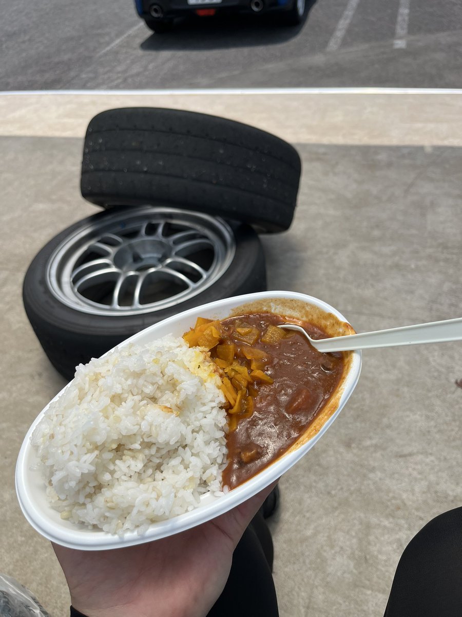 カレー食べるついでにタマダでジムカーナ