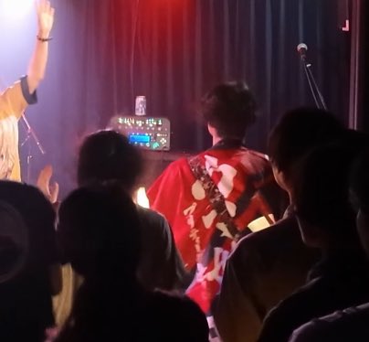 edweemo317's tweet photo. adrenaline!!!で場外に行ったり明らかに他のメンバーより高さがおかしく跳んでる30歳異常男性 https://t.co/pCxP4rXupw