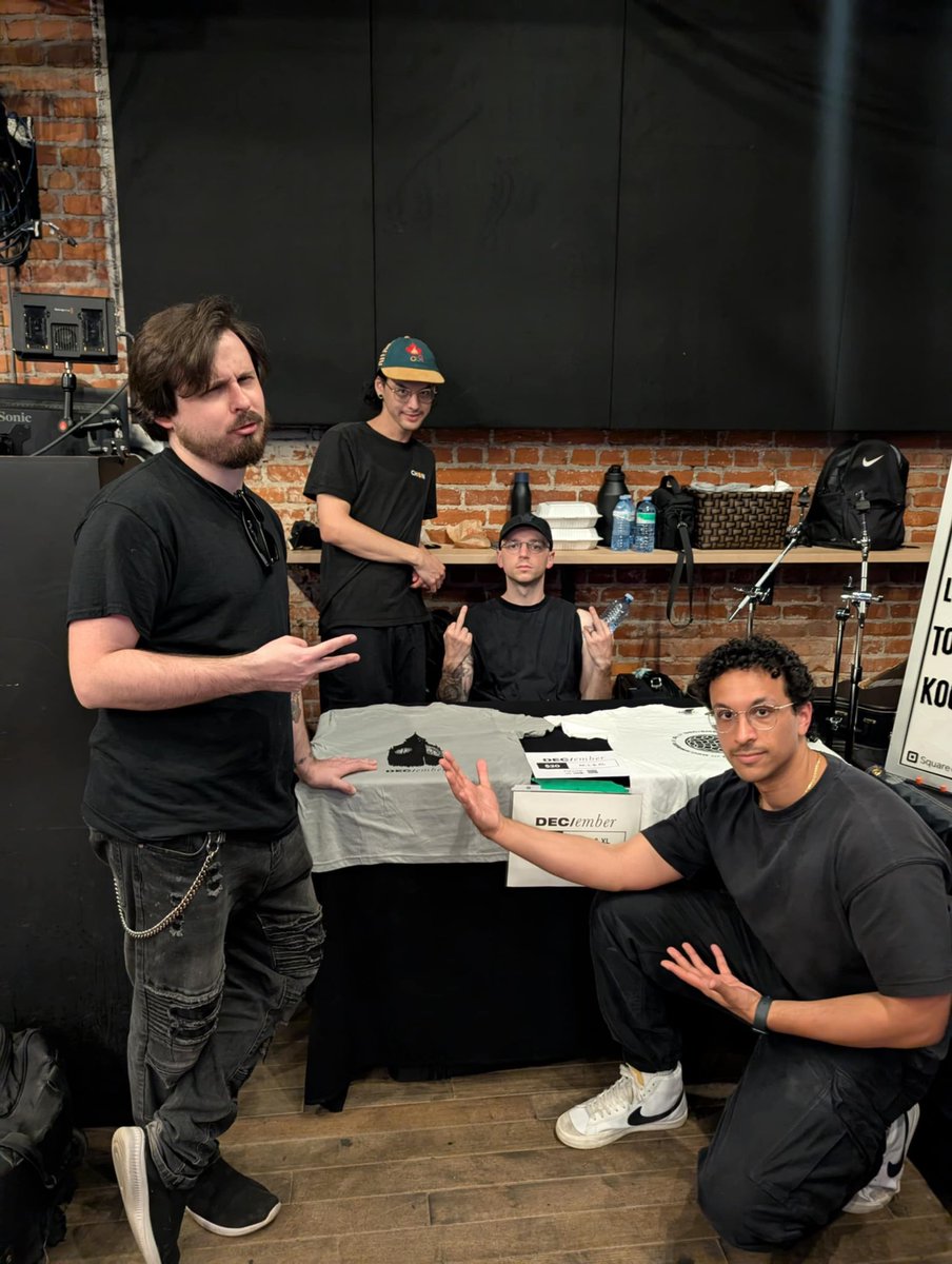 Chris Allen Hess tweet media