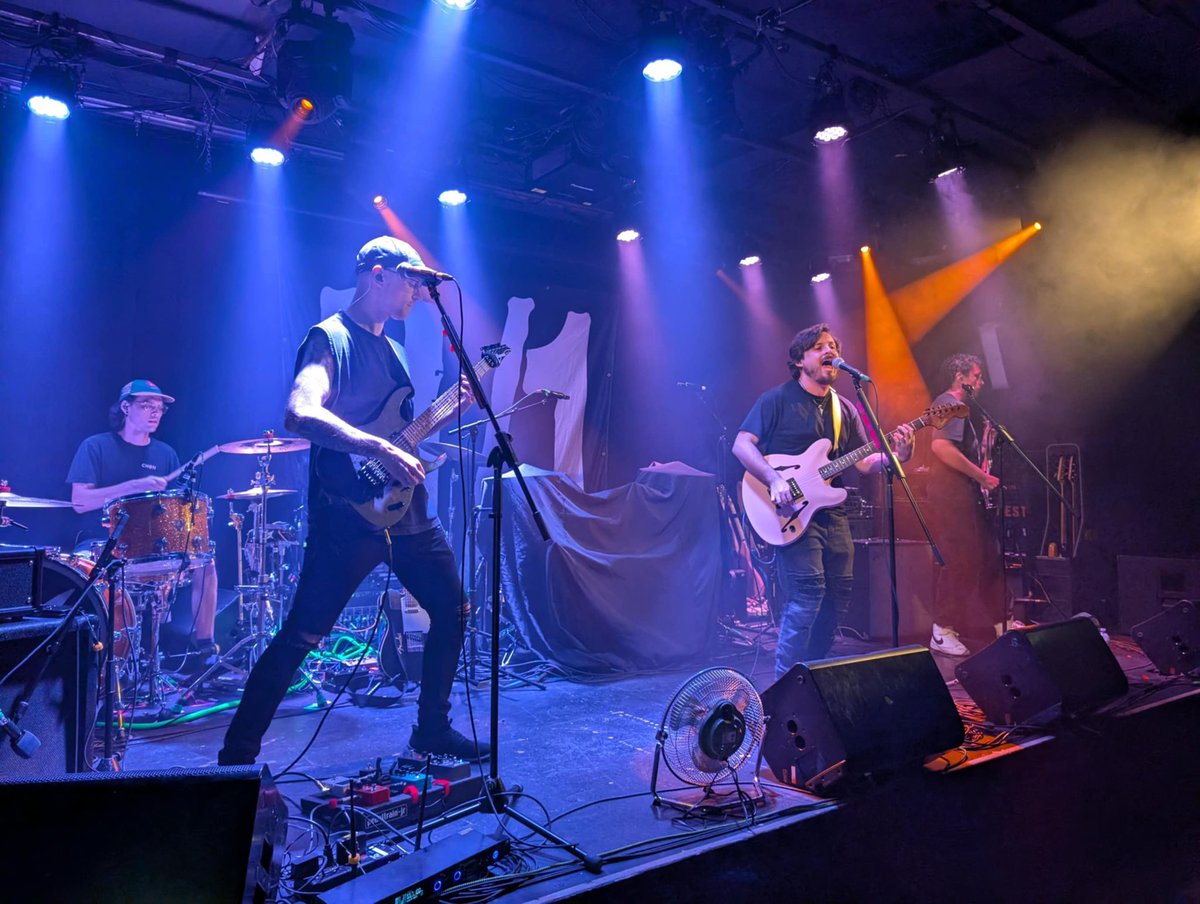 Chris Allen Hess tweet media