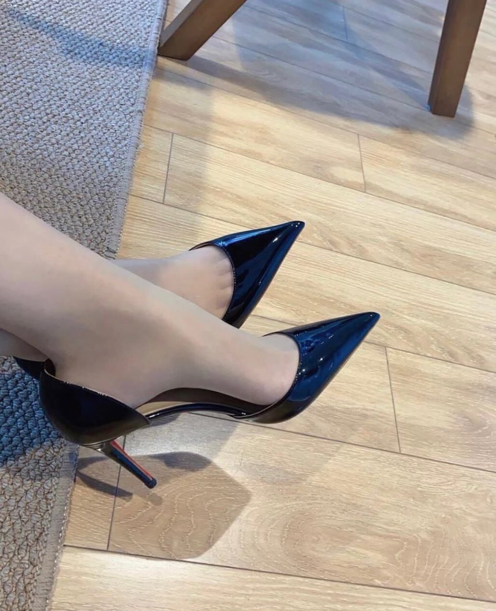 找能长期一起玩的固定夫妻单男，时间持久聊天情商高能带动气氛不会冷场的。