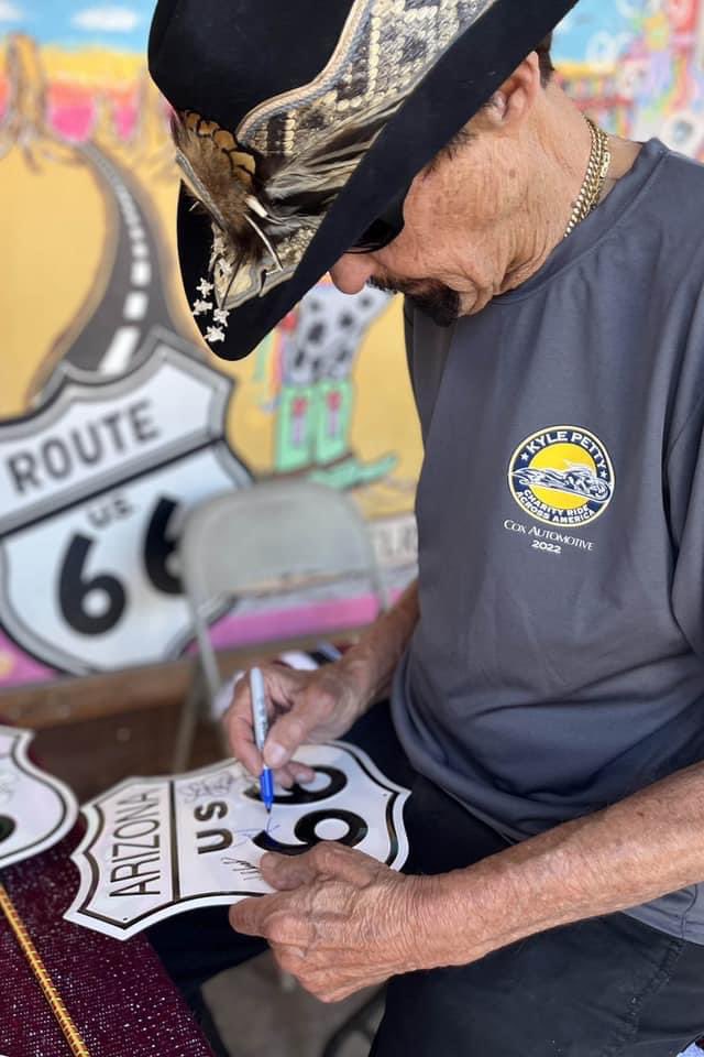 Route 66 Centennial tweet media