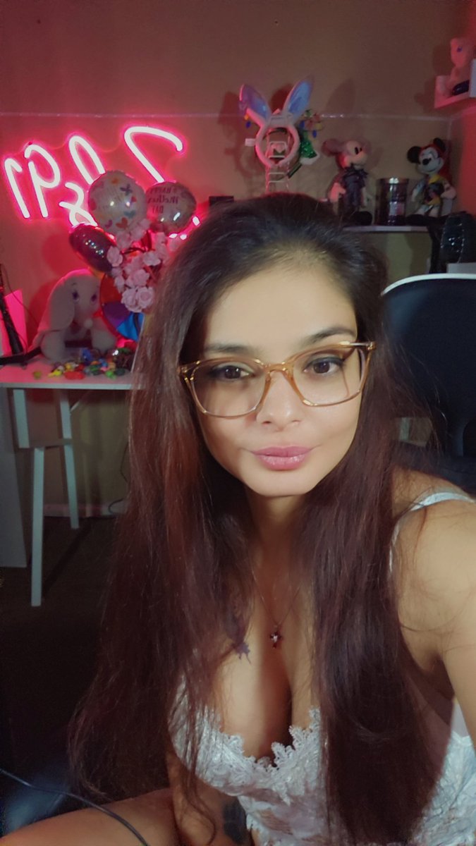 We are over here pushing for Verify lets hangout! #kickstreaming #streamer <a href="/KickStreaming/">Kick</a>  kick.com/Zuls91