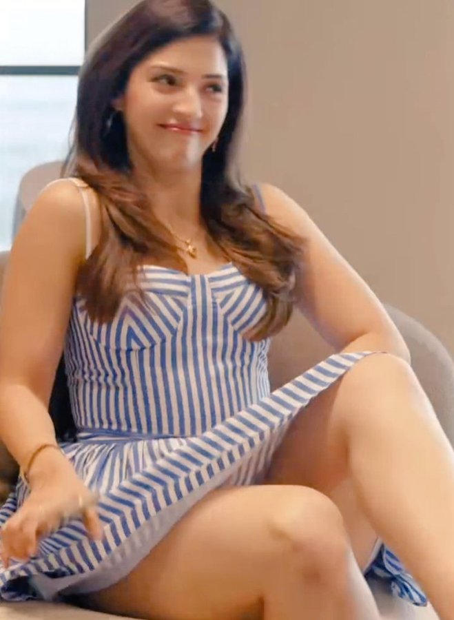 GvtX_mmWsAA-OKY?format=jpg&name=900x900