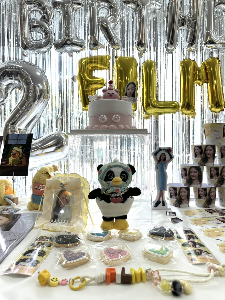 Dắt cháu đi check in Birthday fan cafe của <a href="/forfilmracha_/">For Film Rachanun</a> 

#filmracha <a href="/filmracha/">ฟิล์มรชา99🎞️</a>