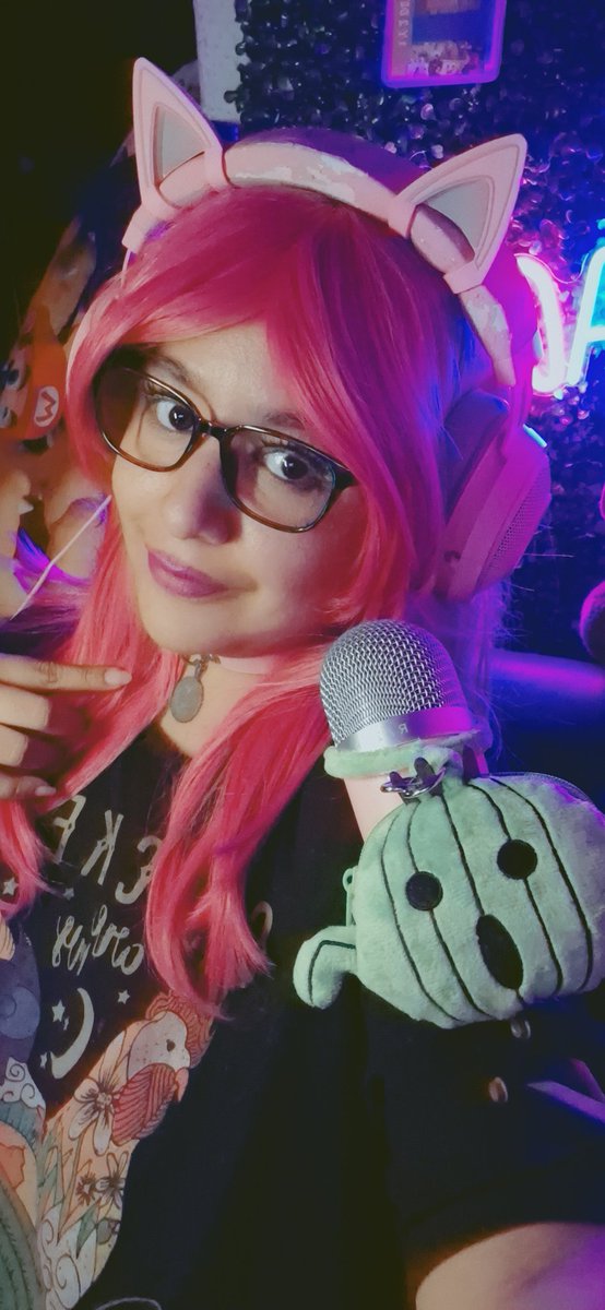 🔴 Ya estamos en vivo bbs!! Caiganle al chisme ❤️❤️
twitch.tv/arlyuxx