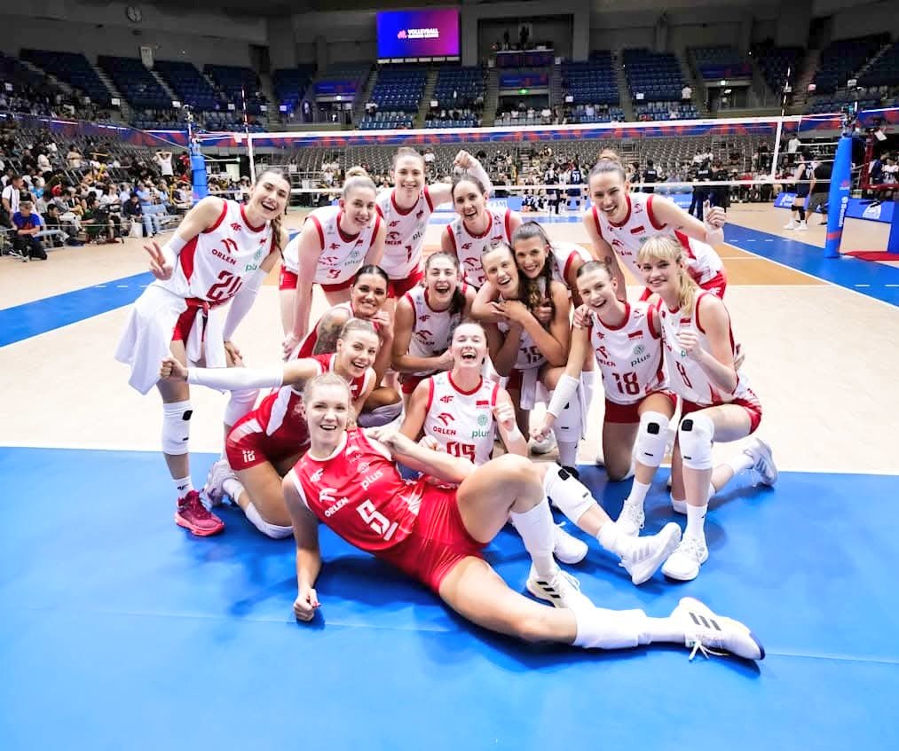 ❗️PO RAZ DZIEWIĄTY! ⚪️🔴

Udane zakończenie fazy zasadniczej rozgrywek Ligi Narodów 2025 w wyniku drużyny prowadzonej przez Stefano Lavariniego! ✅️

Reprezentacja Polski wygrywa bez większych problemów w trzech setach z reprezentacją Bułgarii!

Dobry mecz naszego zespołu, a