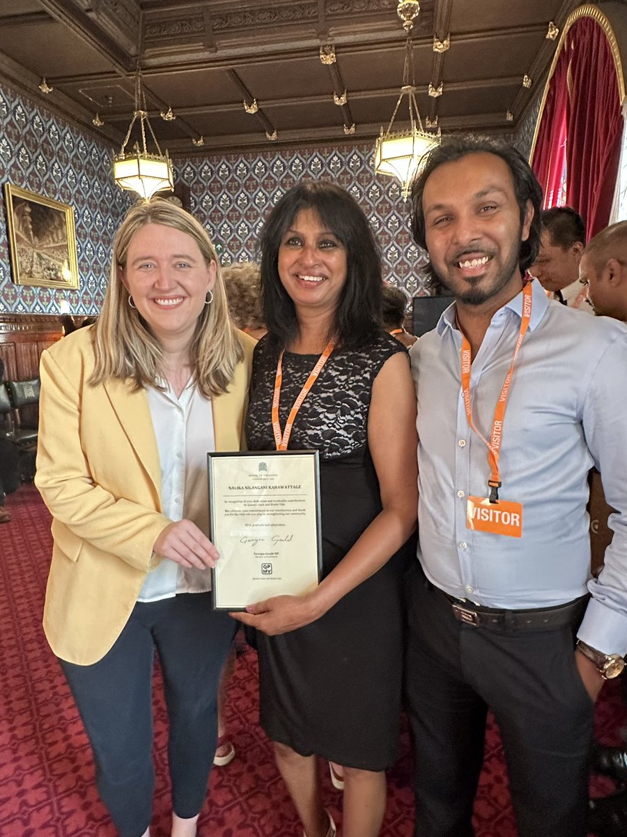 NCCBrent's tweet image. Congratulations to Nilly Flowers on their award from @Georgia_Gould in recognition of their dedication &amp;amp; contributions to strengthen the Queen's Park &amp;amp; Maida Vale Constituency. We very much appreciate Nilly Flowers support of our #ncc6 #enrichment &amp;amp; #workready programmes.