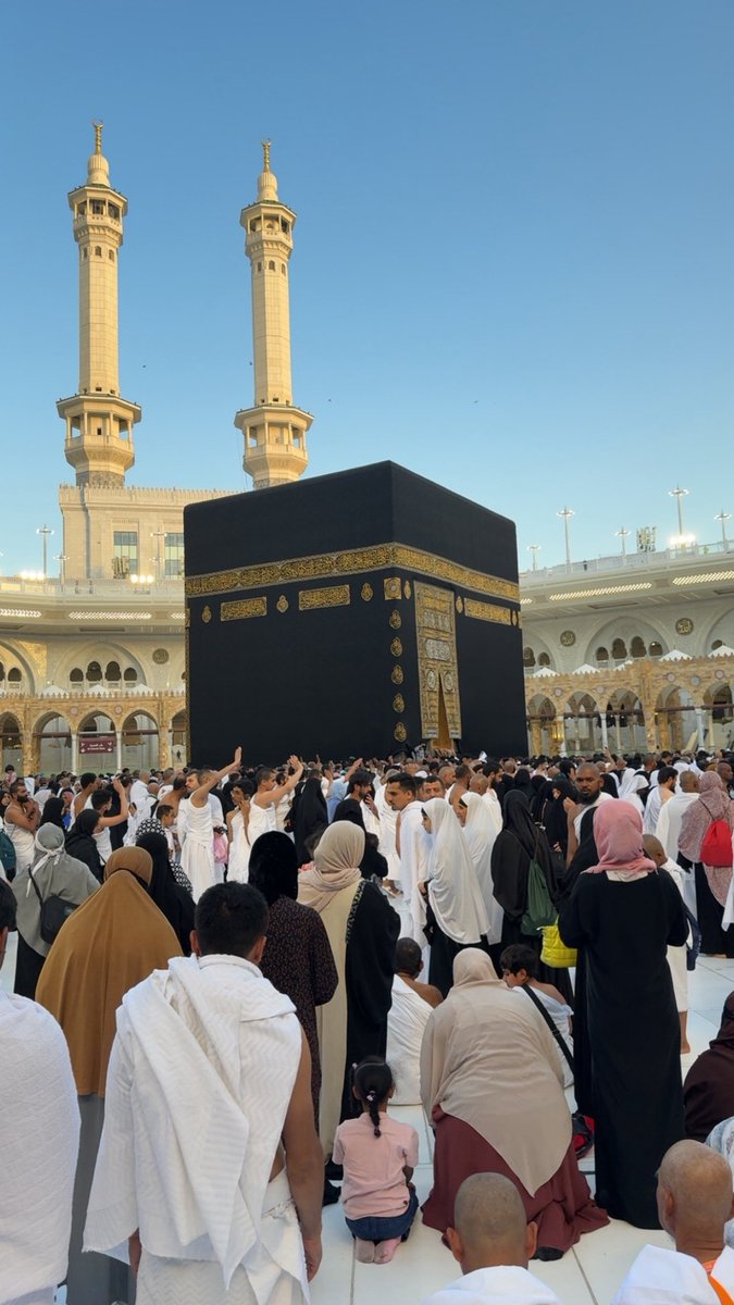 sofyanx3's tweet image. الحمدالله على تمام العمره الله يجعلها عمره مقبوله 🤍.