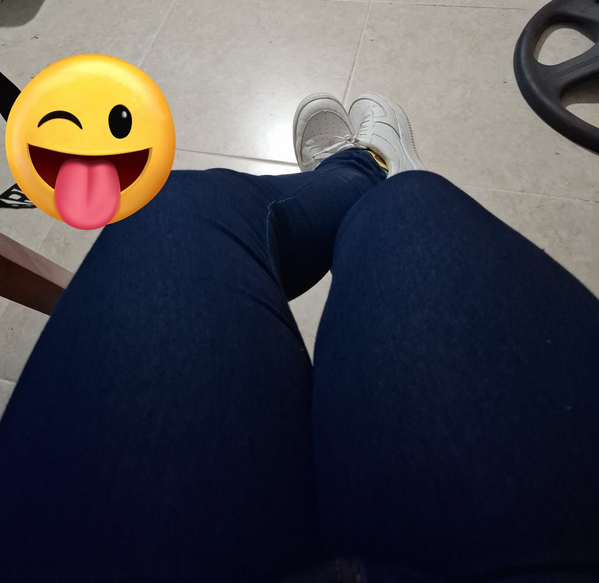 Esperando a la niña que deje de hablar para irnos de 💃💃