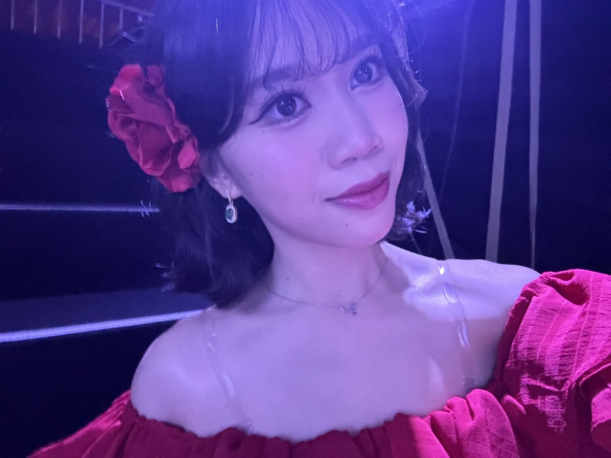 A_LuluJKT48's tweet photo. Pemberhentian terakhir SURABAYA‼️🥹
Semoga dengan adanya tour ini, kami semua bisa memberikan kebahagiaan yang lebih luas lagi dan semoga kebahagiannya tersampaikan juga ya kepada kalian semua! Ingat terus kebahagiaan itu yaa, love. ❤️#ALLINTOUR2025SURABAYA #JKT48ALLINTOUR2025 https://t.co/1p2Yz2UhYY