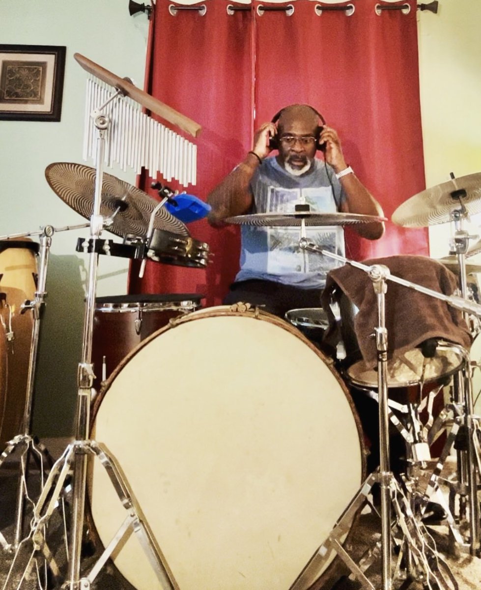 In the studio…
#vangpoet #vantastic #vanggarrett