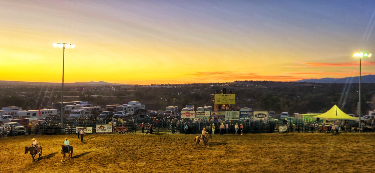 dannahyer's tweet photo. #draperdays #rodeo @AlanaBrophyWX @brianwusa @ChaseThomason @Dan_Christensen @Grallon @Montross85_WX @SLCScanner @spunky_libra @drapercity https://t.co/0GW5Z3OJzr