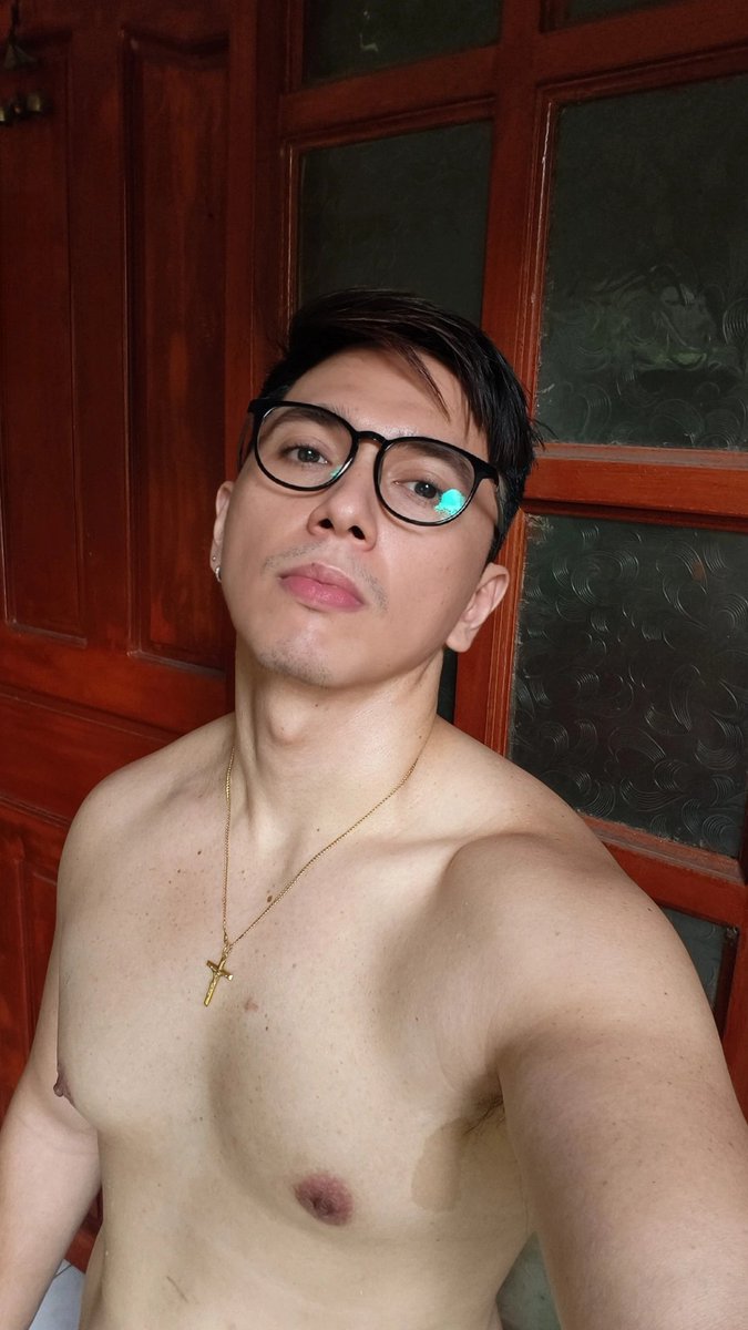jughead1020's tweet photo. Sunday😜🥵😚💪☀️ https://t.co/s5r4l30BaE