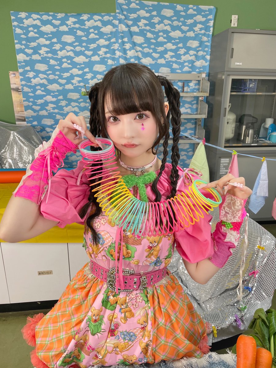 本日は日曜日✊／ #きゅるして のMVを是非チェック❣️ 何度でも見て