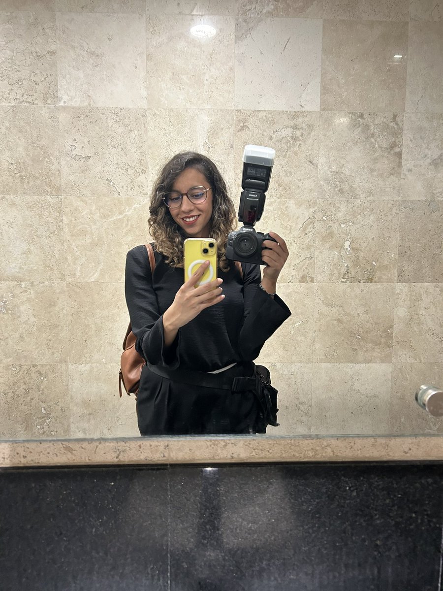 _AmbaRdz_'s tweet image. Hoy tocó cubrir graduación de mis ex alumnos 🥹🥹🥹 #EBC