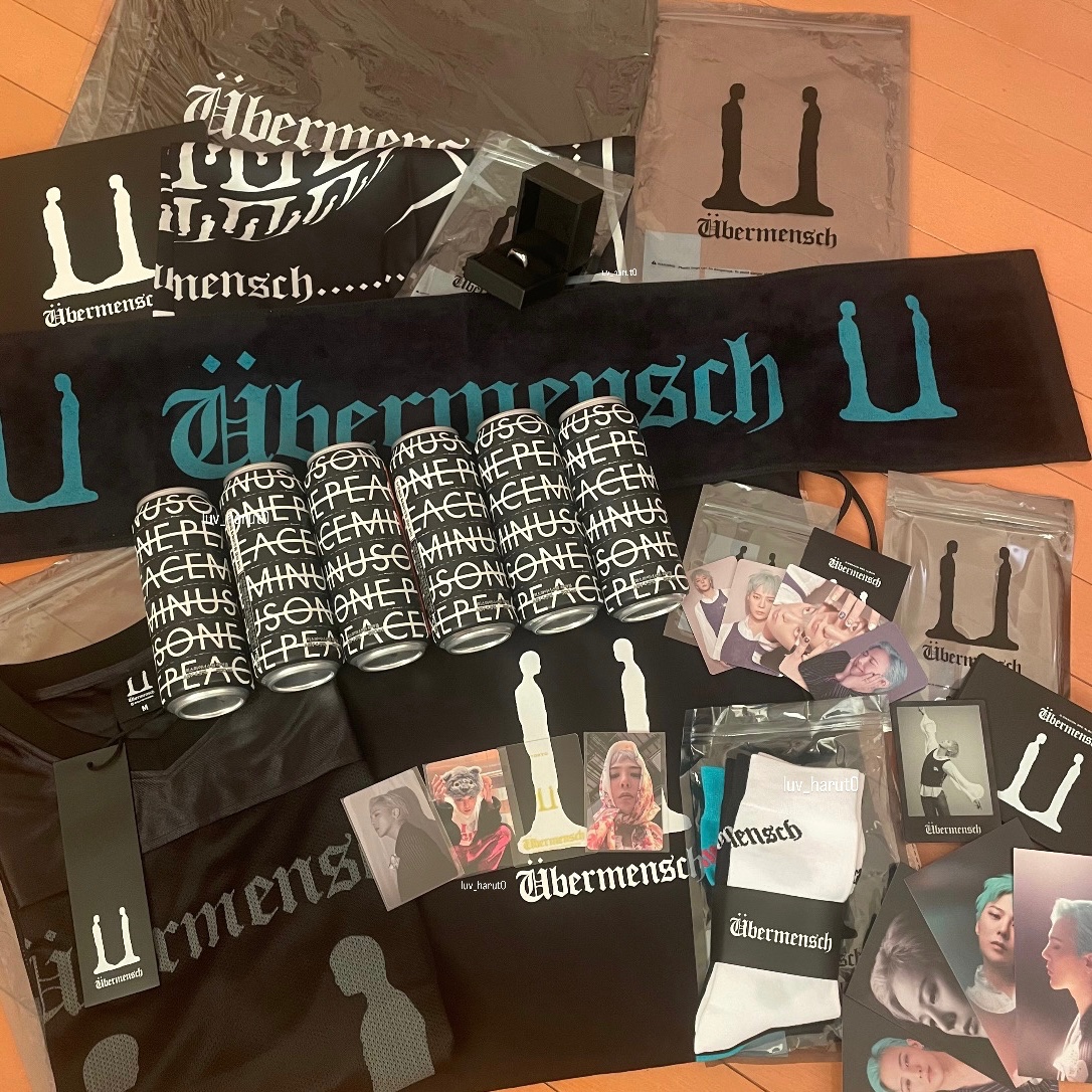 luv_harut0's tweet photo. G-DRAGON MEDIA EXHIBITION : Übermensch IN TOKYO

お目当てのグッズ全部GET✌🏻
ナップザックは布も丈夫だし使い勝手めちゃいい❣️ 中ポケットがハイボールぴったしサイズでいつでもジヨンハイボール持ち歩けちゃう😹💕

@i_i_exh

#ÜbermenschChallenge #エキシビション #メディアアート #GD #ジヨン https://t.co/klAFEX4PIy