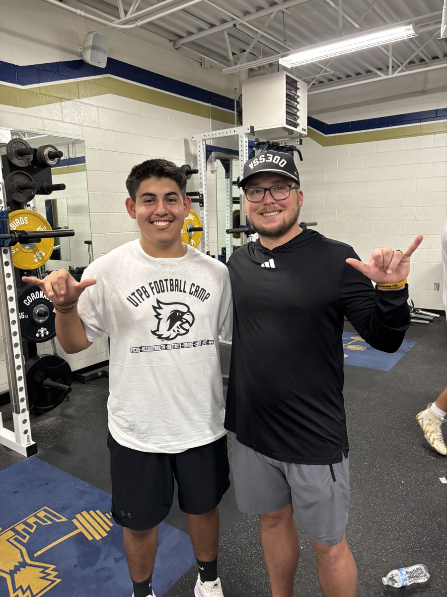 prim9time_'s tweet photo. GREAT CAMP TODAY! LEARNED GREAT THINGS AS ALWAYS FROM THE UTPB STAFF! CAN’T WAIT TO PUT IT ON THE FIELD! #48MOREDAYS #IOB #915TAKEOVER @CoachJm0 @CoachShaw_Jake @coachbernieluna @CoachAdrian6607 https://t.co/MNu143bd8E