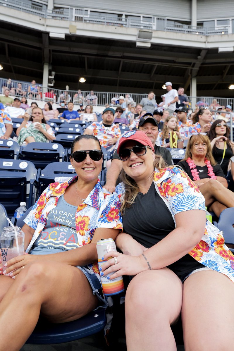 Sips🍹 Sunsets 🌅 &amp; Strawberry Margaritas 🍓 to waste away on this Margaritaville Night courtesy of GIANT!

We can’t wait to see you stylin’ these Hawaiian Shirt giveaways for the rest of the summer!