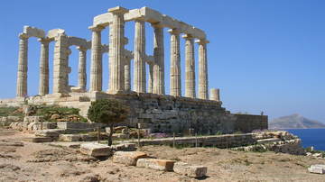 URDailyHistory's tweet image. 21 July 356 BC: #Herostratus sets fire to the Temple of Artemis, one of the Seven Wonders of the World, in #Ephesus in present-day Turkey to gain notoriety. His act leads to a law, damnatio memoriae, forbidding anyone to mention his name. #history #ad amzn.to/3fPTd7G