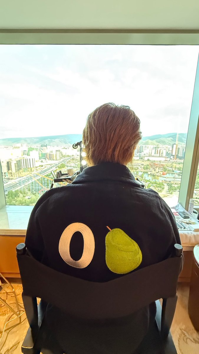 monggle_bang's tweet photo. 몽글뱅 두 번째 착장 공개
두구두구 몽글배입니다
옆에 참고 의상도 올려두겠습니다✨✨

#몽글뱅 #몽글배 #몽글댓 #몽글죵 #빅뱅 #태양 #태양인형 #빅뱅인형 #지디 #대성 #sol https://t.co/4TRU22G2RA