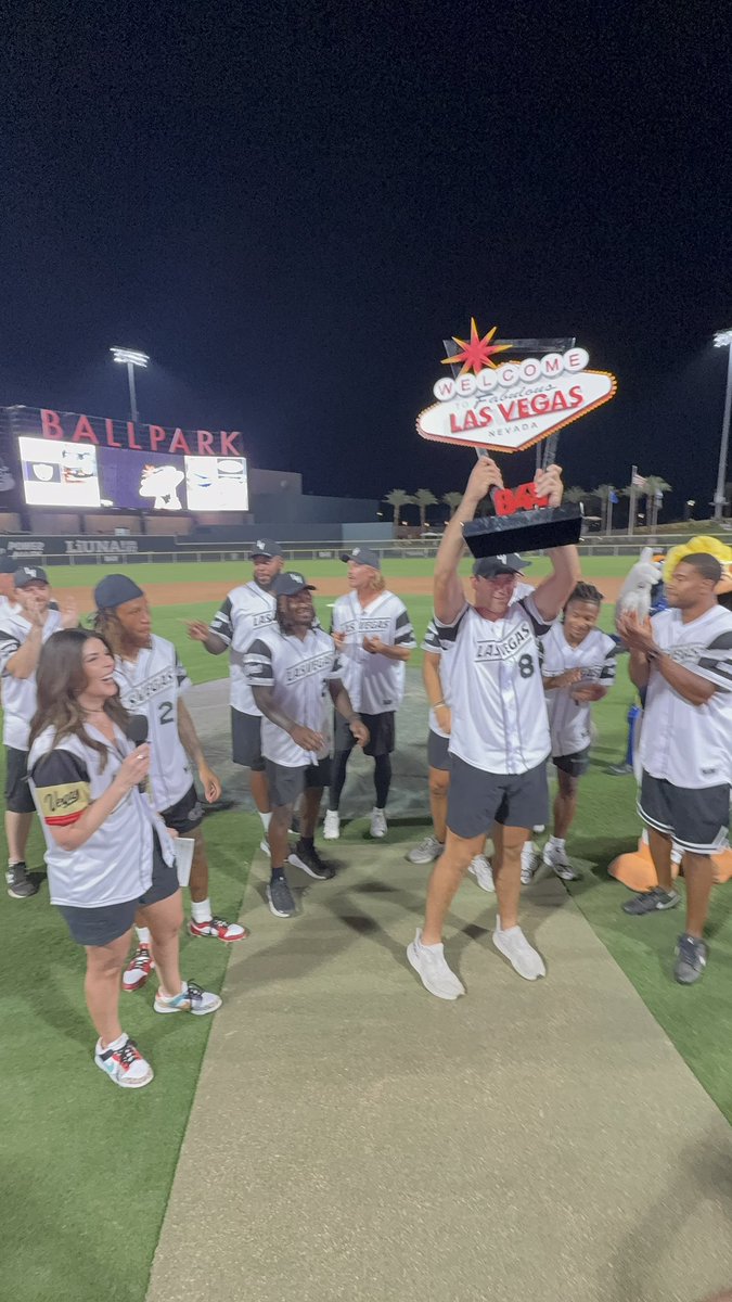 Battle For Vegas tweet media