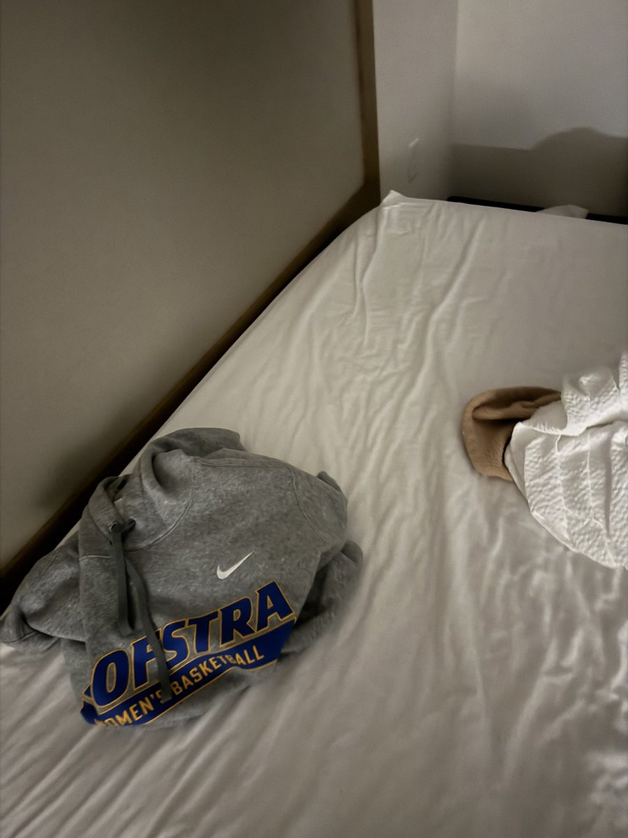 jessica bogia (@coachjessb) on Twitter photo Never have I ever gone to a hotel - and they donβt have feathers free options! (And youβre seriously allergic?!)
My pillow for the last 3 nights ! <a href="/Marriott/">Marriott Hotels</a> as an elite member do better! (Lets not mention housekeeping came into our room but only left new towels π€) Never have I ever gone to a hotel - and they donβt have feathers free options! (And youβre seriously allergic?!)
My pillow for the last 3 nights ! <a href="/Marriott/">Marriott Hotels</a> as an elite member do better! (Lets not mention housekeeping came into our room but only left new towels π€)