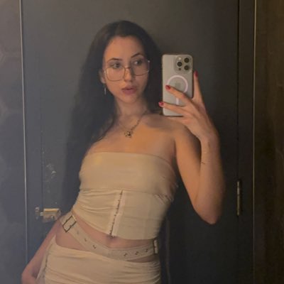 ellentnyc's tweet photo. #NewProfilePic 😘 https://t.co/5uPkk1wfLU