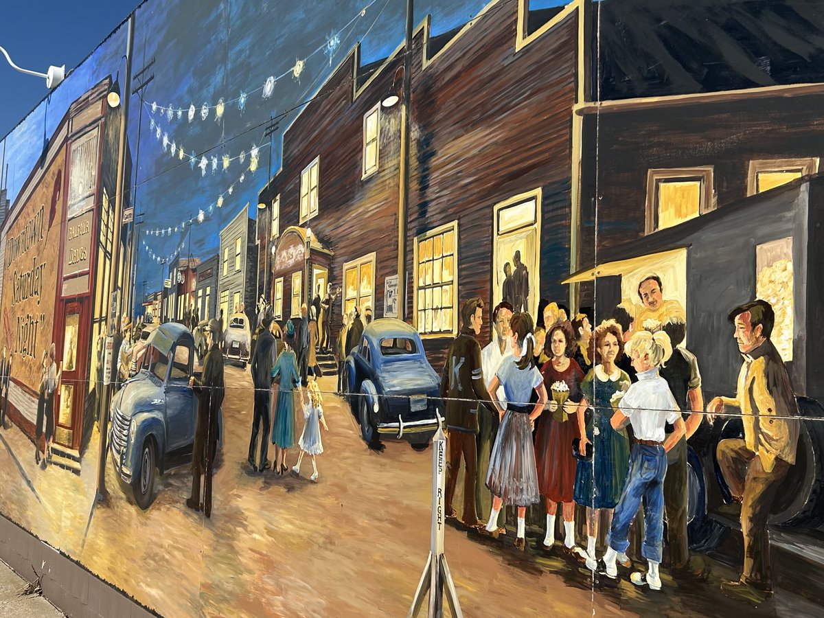WayneMantykaCTV's tweet image. Downtown Saturday Night is a mural that depicts what life was like in small town Saskatchewan about 75 years ago. It can be found on the side of the Tim Hortons building in Kipling.