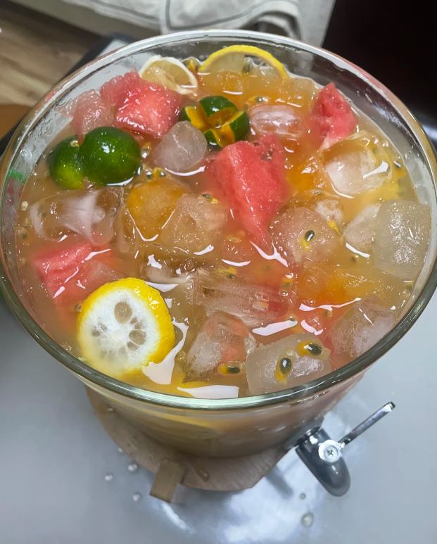Chanont517's tweet photo. 自家製夏のドリンク https://t.co/57x5c2FSzQ