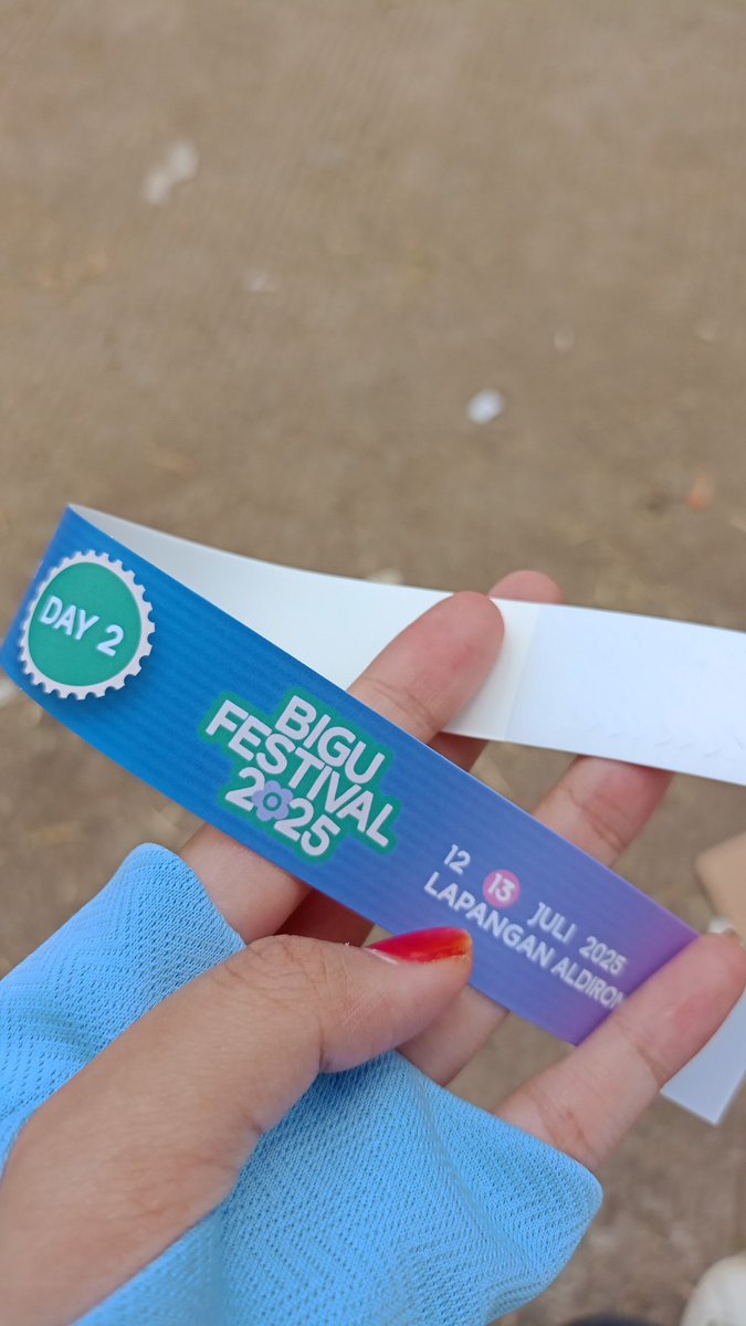 Babysta12's tweet photo. WTS Tiket Bigufest day 2 sudh bentuk fisik dan bisa COD, minat DM .. 

#WTS #BIGUFESTIVAL2025 #tiket
#bigufest #zonauang #WTSbigufest https://t.co/BIwIJZntI4