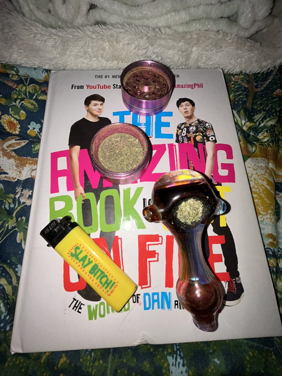 basicallybiaura's tweet image. it’s one of those nights